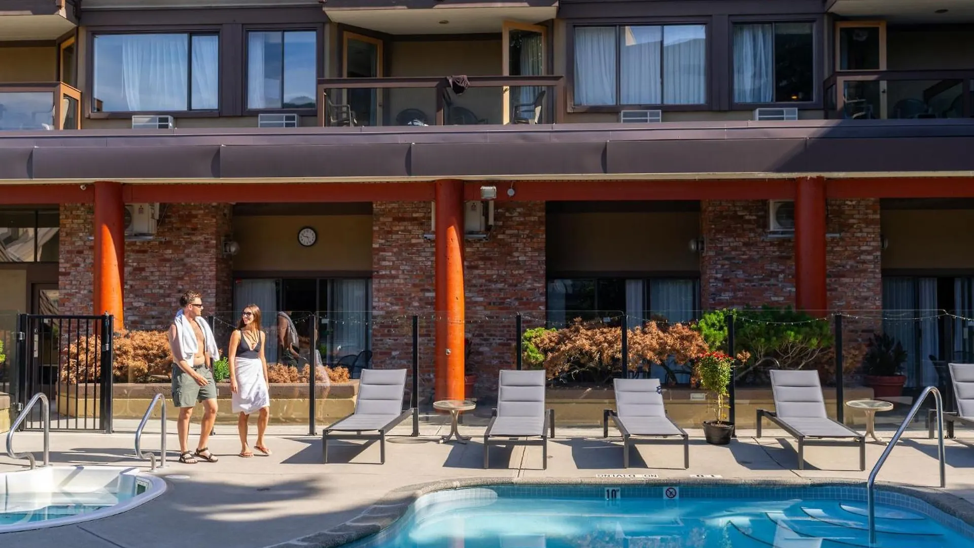 Whistler Village Inn & Suites Канада