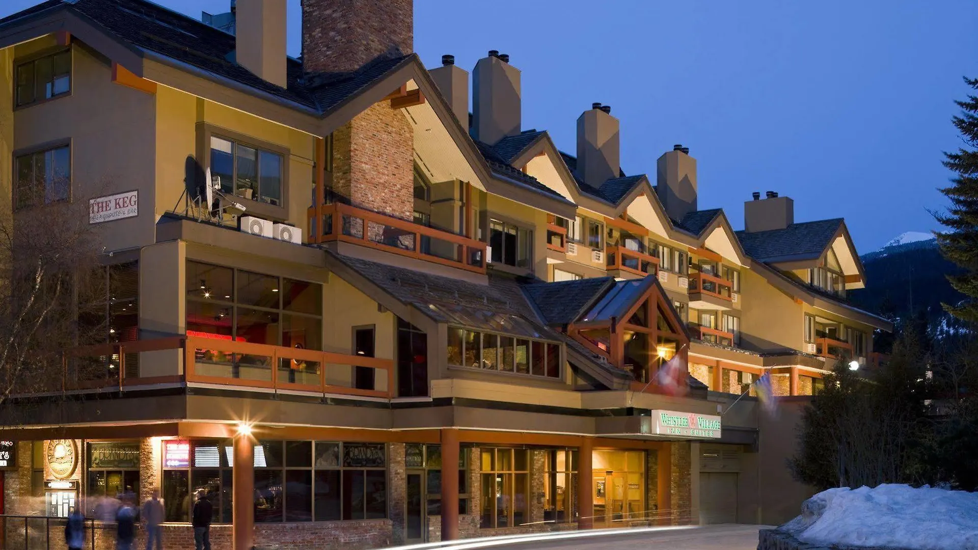 Whistler Village Inn & Suites Отель