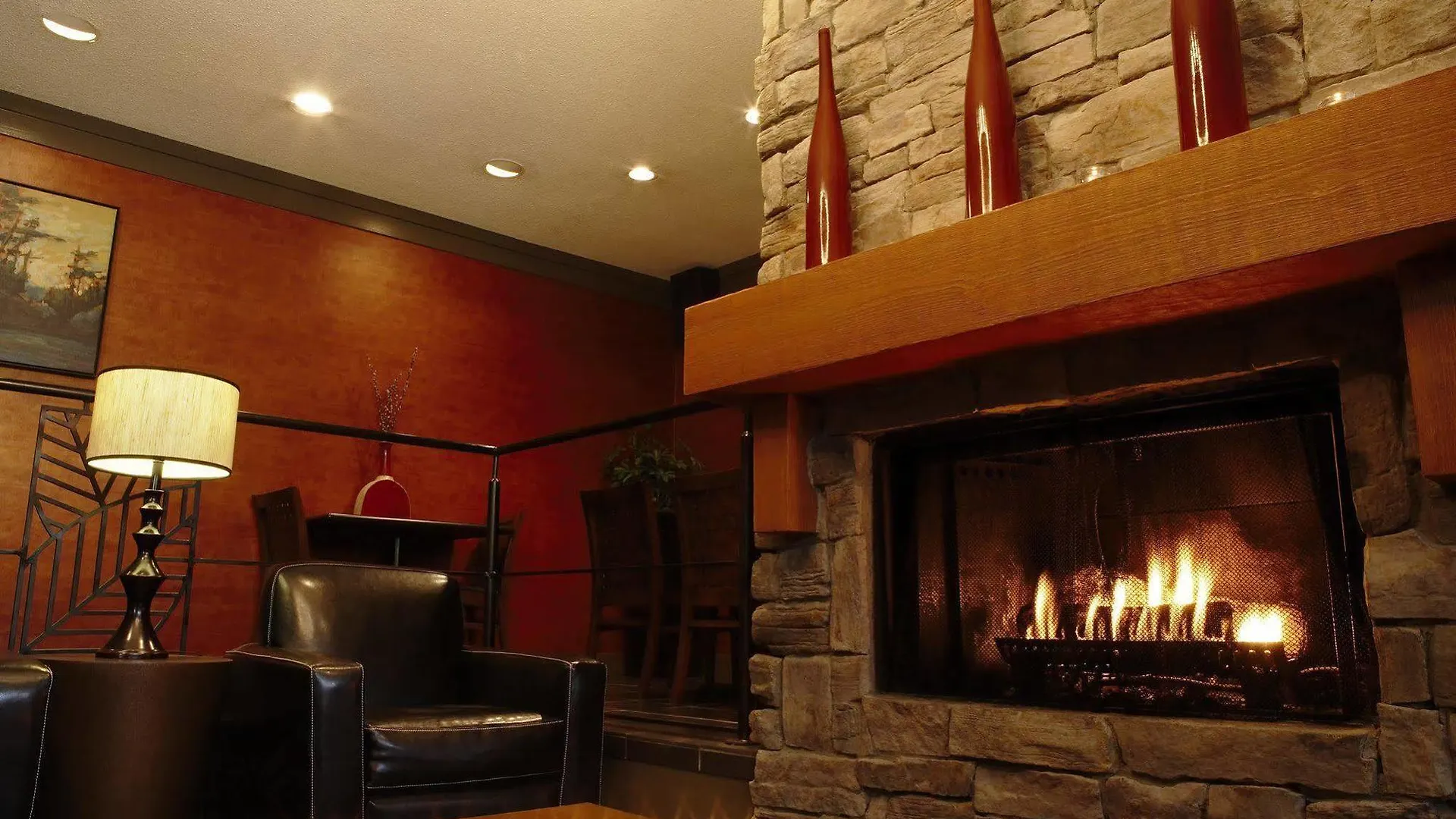 Whistler Village Inn & Suites 3*,