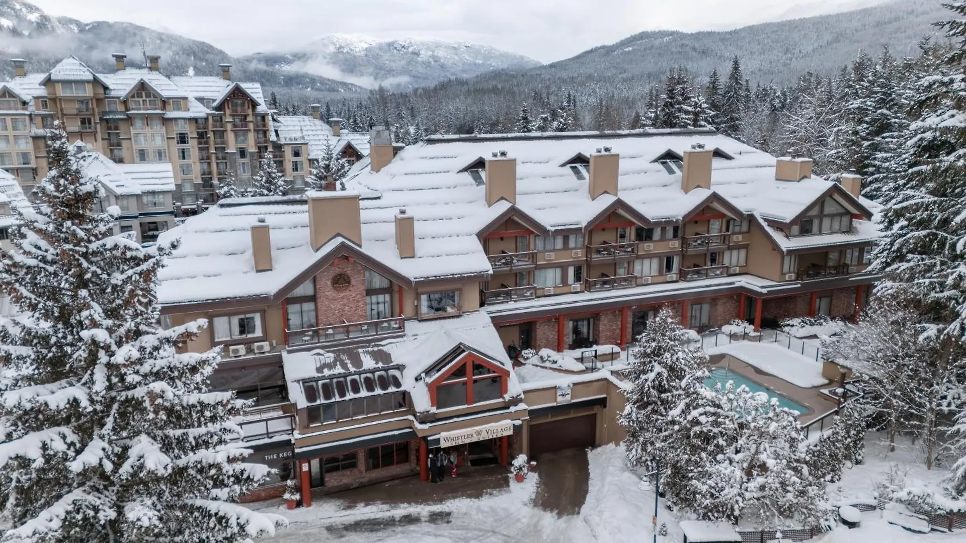 Hotel Whistler Village Inn & Suites