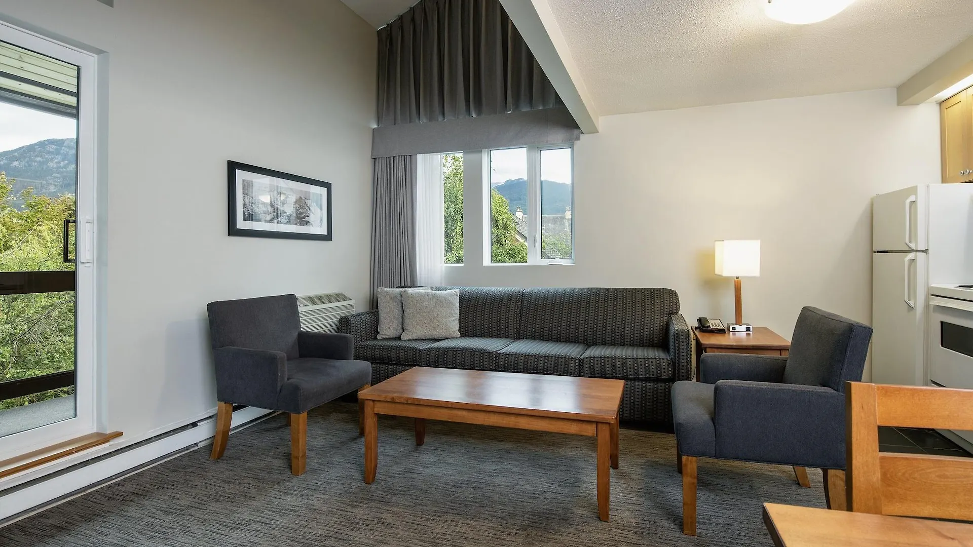 Whistler Village Inn & Suites Hotel