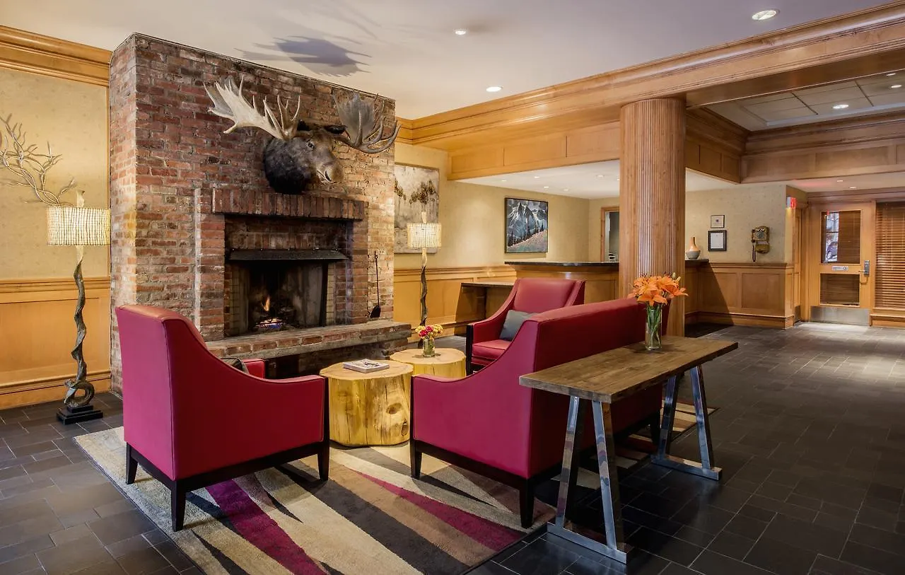 Whistler Village Inn & Suites 3*,  Canada